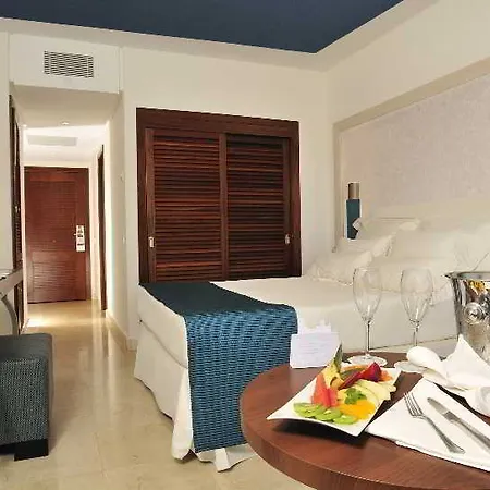 Tropical Puerto de la Cruz (Tenerife)