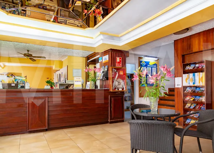Tropical Hotell