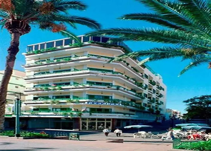 מלון Tropical 3*